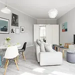 Scandi Male Garbary Apartment Piaskowa Near Old Market Square By Noclegi Renters