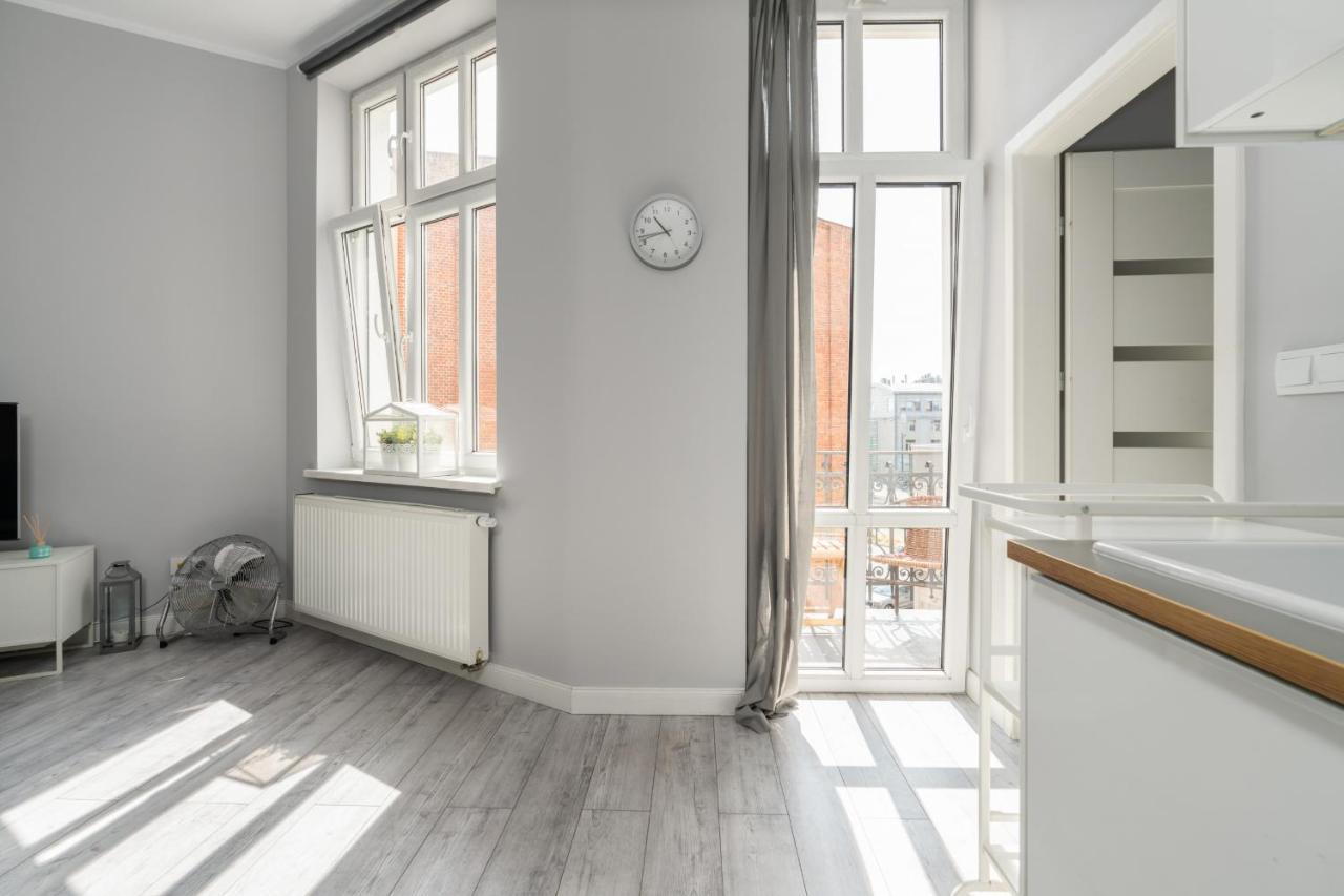 Scandi Male Garbary Piaskowa Near Old Market Square By Renters Apartamento Poznań